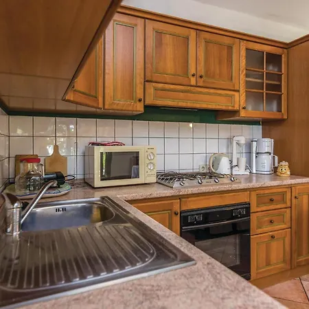 Two-bedroom In Ražanac