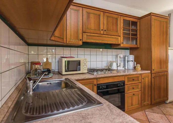 Two-bedroom In Ražanac